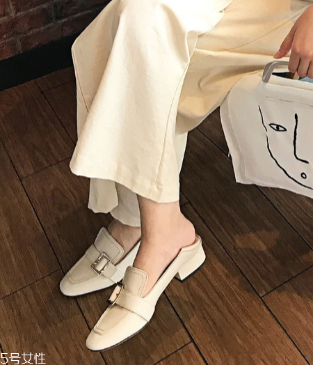 什么樣的鞋子顯腿長？拯救自己的小短腿