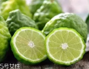 柑橘調(diào)香水好聞嗎？吃了這個(gè)大橘子