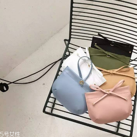 aiou是什么牌子？極簡(jiǎn)風(fēng)個(gè)性包袋