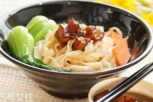 刀削面的鹵子怎么做？