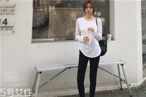長袖t恤怎么搭配？屬于你的最佳出門穿搭