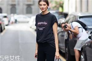 t恤怎么塞進褲子好看？時尚達人都這樣塞
