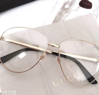 gucci平光鏡多少錢？明星都在戴的同款平光鏡