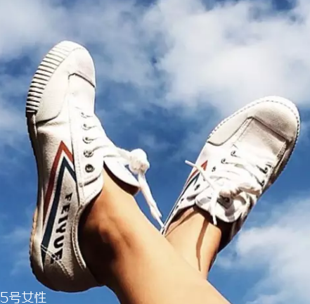 小白鞋淋雨怎么處理？小白鞋淋雨后保養(yǎng)方法