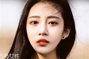 怎么盤(pán)發(fā)好看有氣質(zhì) 女生顯氣質(zhì)發(fā)型推薦