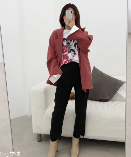 襯衫和t恤衫怎么搭配？襯衫和t恤衫搭配圖片