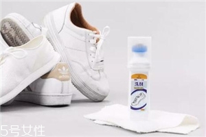 小白鞋清潔劑怎么打開？小白鞋清潔劑打開方法