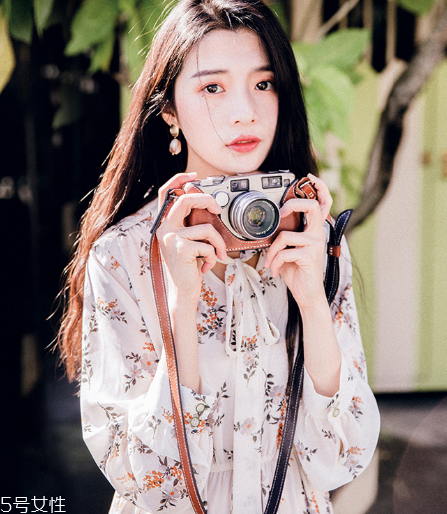 微胖女生穿什么裙子好看？微胖女生穿搭圖片