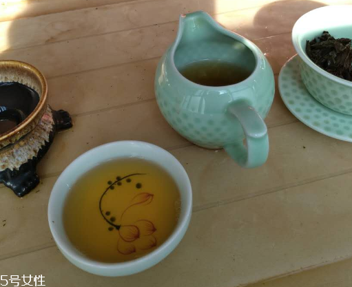 紅茶是酸性還是堿性？