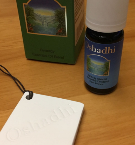 復(fù)方精油可以用在臉上嗎？復(fù)方精油怎么用在臉上