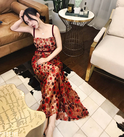 吊帶裙適合什么身材？吊帶裙穿搭圖片