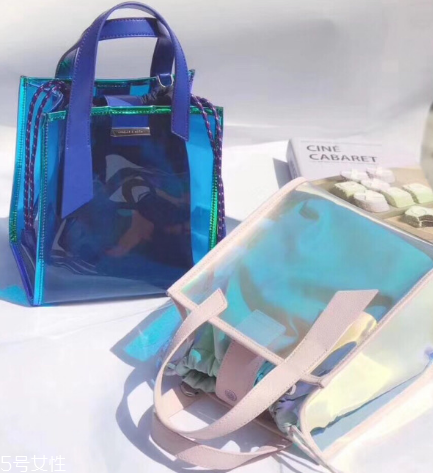 小ck鐳射包多少錢？charles keith鐳射包價(jià)格