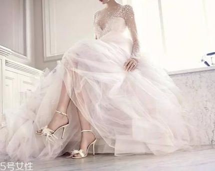 婚鞋只能穿一次嗎？婚鞋結(jié)婚后不能穿了嗎