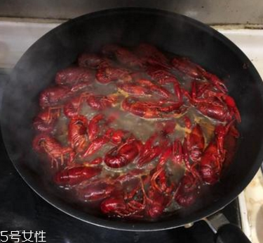 麻辣小龍蝦是發(fā)物嗎？麻辣小龍蝦的性質