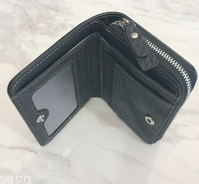 錢包軟皮好還是硬皮好？錢包皮質(zhì)軟硬對比