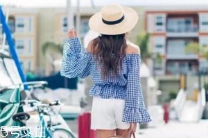 一字肩衣服配什么褲子？一字肩上衣搭配褲子圖片