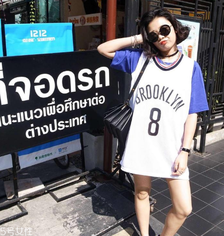 胸大的女生穿什么上衣？適合大胸女生的穿搭