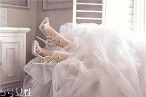婚鞋可以借別人穿嗎？婚鞋借人的講究