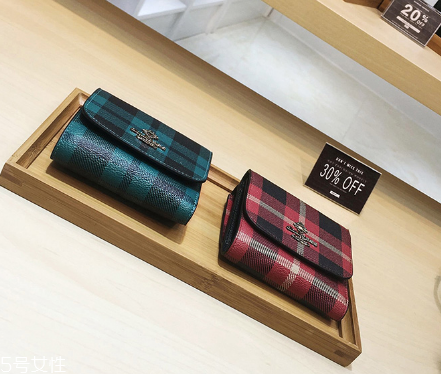 錢(qián)包需要經(jīng)常換嗎？錢(qián)包更換的時(shí)間間隔