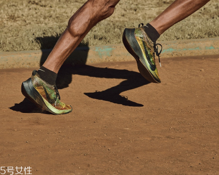 耐克3d打印跑步鞋怎么樣？nike zoom vaporfly elite flyprint評測