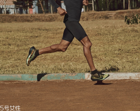 耐克3d打印跑步鞋怎么樣？nike zoom vaporfly elite flyprint評測