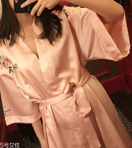 睡衣腰帶怎么系？睡衣腰帶常見(jiàn)系法