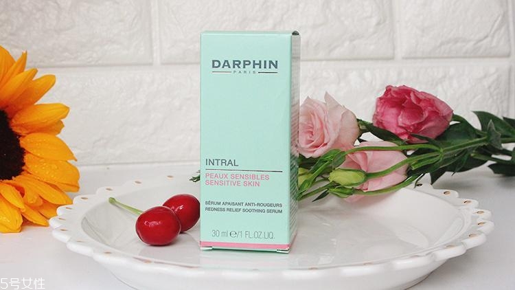 darphin多效舒緩精華液敏感肌能用嗎？油皮能用嗎？