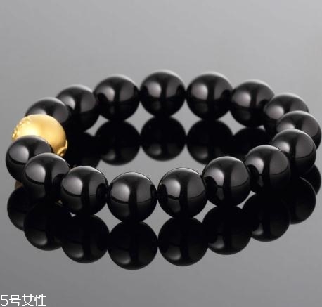 黑瑪瑙手串多少錢(qián)？黑瑪瑙手鏈?zhǔn)袌?chǎng)價(jià)格