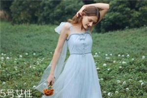 小個(gè)子女生穿什么裙子好看？小個(gè)子女生穿搭技巧