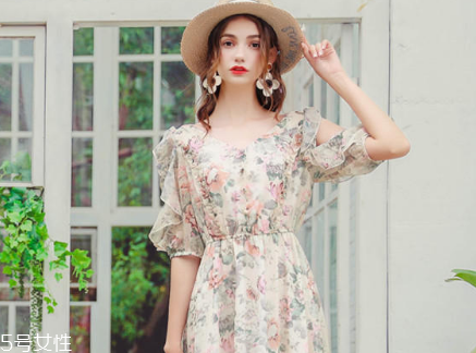 小個(gè)子女生穿什么裙子好看？小個(gè)子女生穿搭技巧
