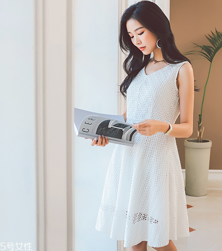 小個(gè)子女生穿什么裙子好看？小個(gè)子女生穿搭技巧