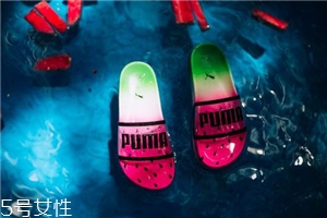 sophia webster聯(lián)名puma西瓜拖鞋多少錢(qián)_在哪買(mǎi)？