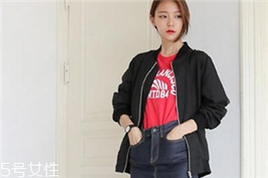 紅色t恤衫配什么外套？紅色t恤搭配外套技巧