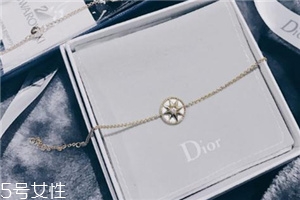 手鏈可以兩只手同時戴嗎？手鏈可以兩只手一起戴嗎