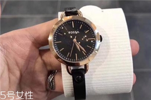 fossil手表怎么調(diào)日期？fossil手表調(diào)時(shí)間方法