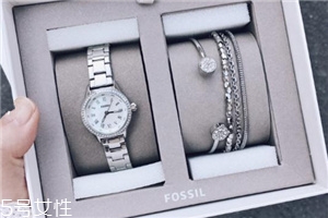 fossil手表防水嗎？fossil手表防水性怎么樣？