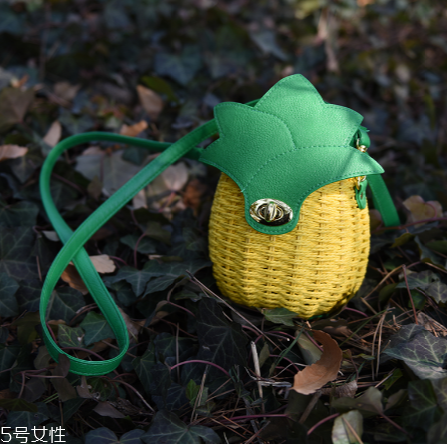 夏天適合背什么包？適合夏天背的包包款式