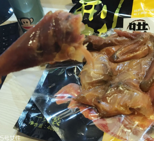 臘雞可以帶上飛機嗎？坐飛機可以帶臘雞嗎？