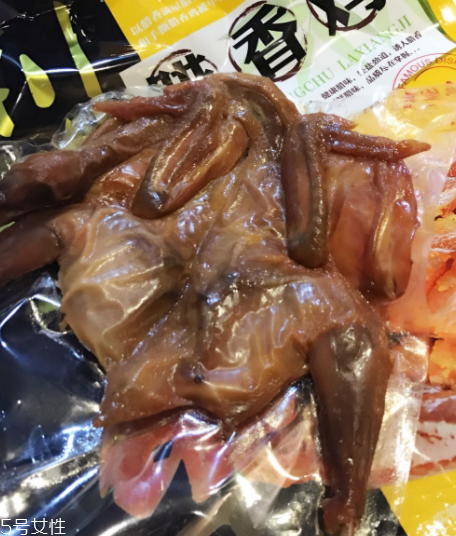 臘雞可以帶上飛機嗎？坐飛機可以帶臘雞嗎？