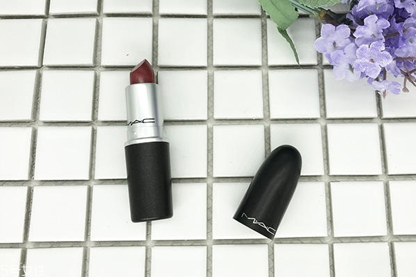 mac brick o la口紅日常嗎？mac brick o la上嘴圖
