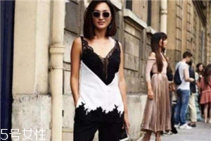 皮膚黑夏天穿什么顏色？黑皮膚適合什么顏色衣服