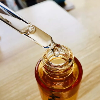 嬌蘭黃金復(fù)原蜜和雅詩蘭黛小棕瓶哪個(gè)好？