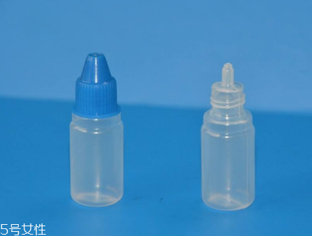 眼藥水是滴在眼睛里嗎？眼藥水是屬于外用的嗎？