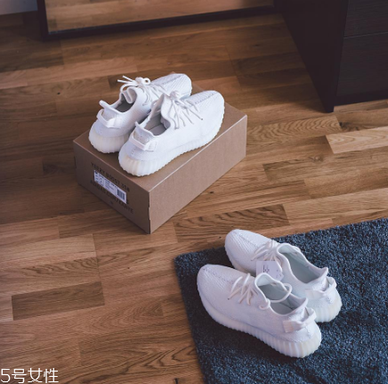 椰子350純白什么時(shí)候補(bǔ)貨？yeezy 350純白補(bǔ)貨量有多少？