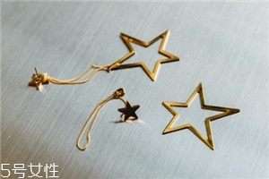 耳環(huán)一般多少克一對？耳環(huán)常見克數(shù)