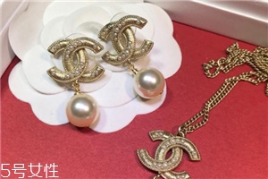 耳環(huán)什么材質(zhì)好？耳環(huán)常見材質(zhì)