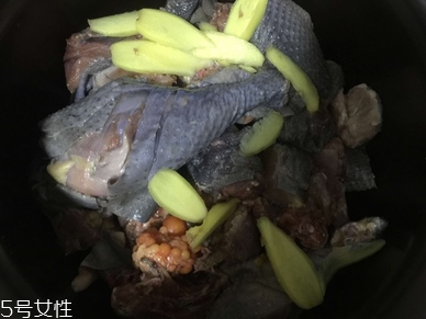 烏雞下奶嗎？烏雞怎么吃下奶？