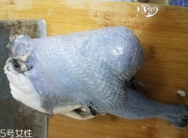 烏雞是公雞好還是母雞好？烏雞買公雞還是母雞？