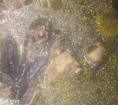 烏雞是熱性還是涼性？烏雞偏熱還是偏涼？