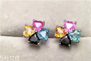 耳釘要經(jīng)常拿下來(lái)嗎？耳釘需要經(jīng)常取下來(lái)嗎